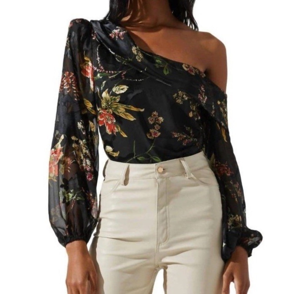 ASTR Loannis Floral One Should Blouse Black Size S